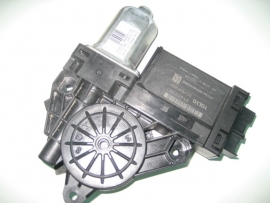 Volvo XC90 D5 - Window Regulator Motor - 31453360